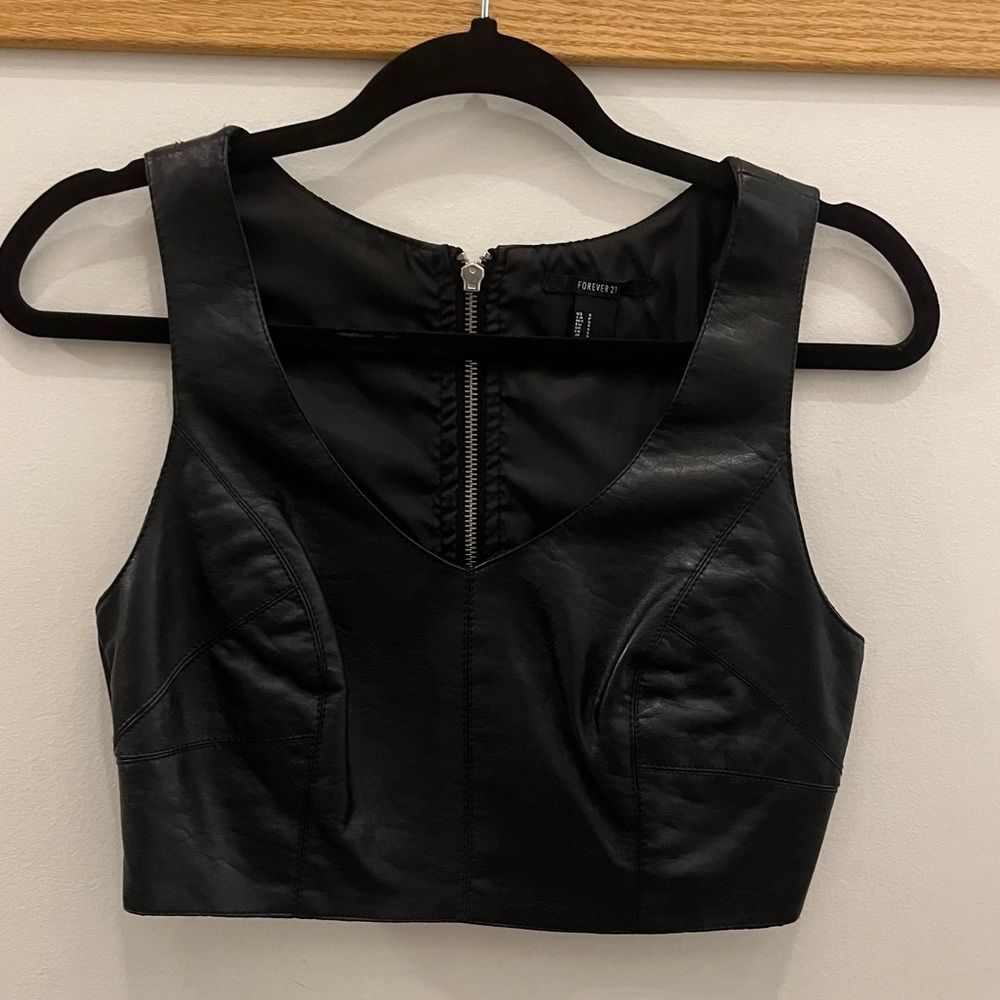 Black Faux Leather Sleeveless Crop Top (Small)